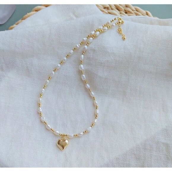 18K Gold Plated and Cultured Pearl Necklace - Picture 2 of 4